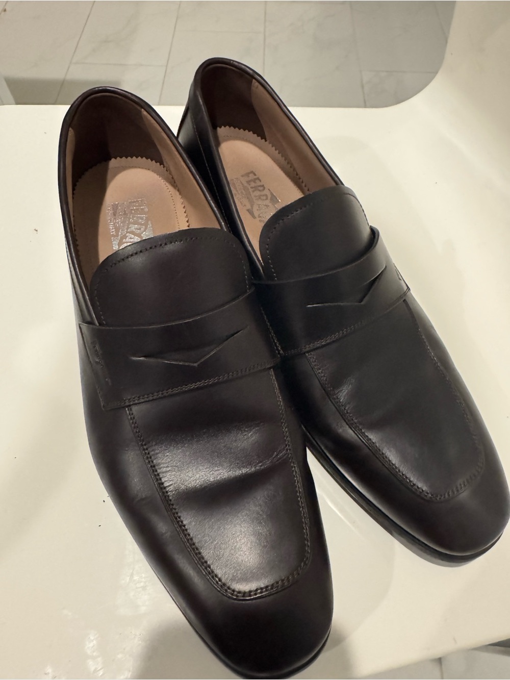 Like new Salvatore Ferragamo Men’s Leather Penny Loafers